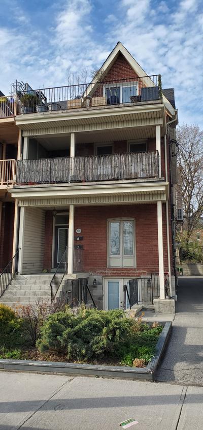 Lower level small studio apartment with separate entrance in legal 6-plex. Tenants are young profess...