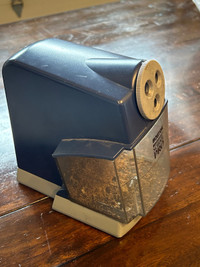 Selling 4 electric pencil sharpeners 