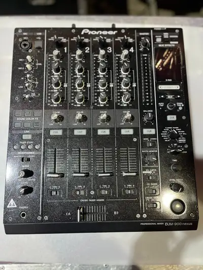 Pioneer DJM 900, View more