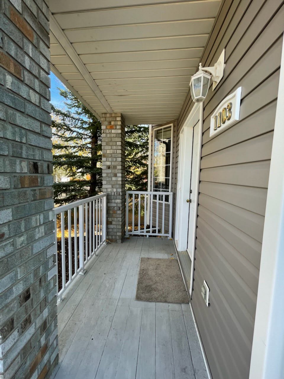 Furnished 3 Bedroom 2 Bathroom House by East Lake — Pet Friendly 2