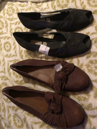 Ladies dress shoes. Brown sz tight 8 /Black Sz 7