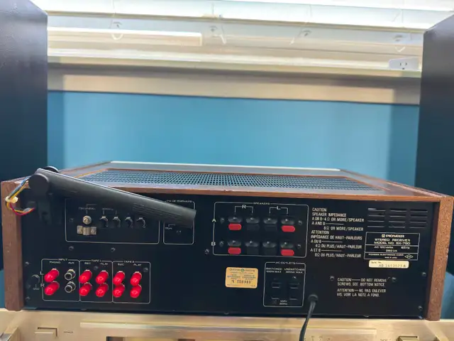 Pioneer SX-780 stereo receiver in excellent overall condition in Stereo Systems & Home Theatre in Mississauga / Peel Region - Image 10