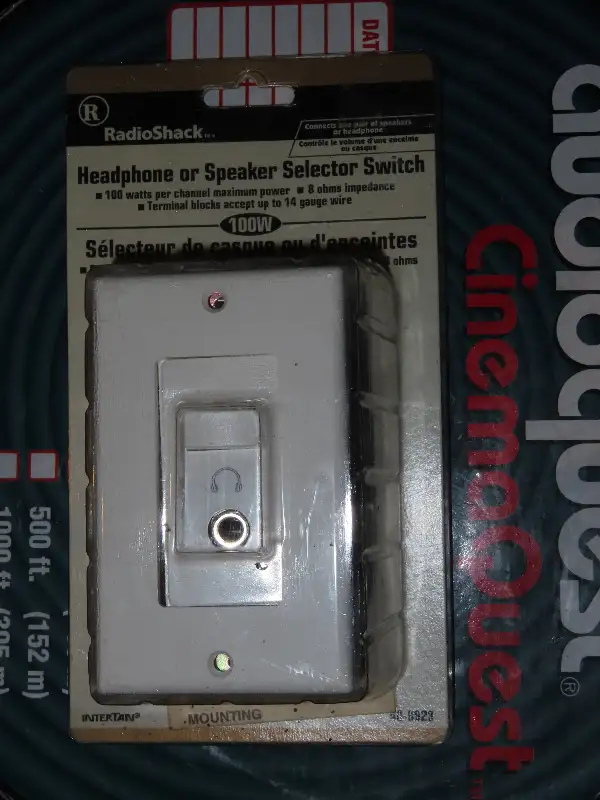 Niles HS-1D headphone or speaker switch63235093125505123