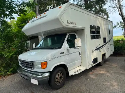 2004 Adventurer Model 220RB. The vehicle is safetied and road ready, all vehicle components and appl...