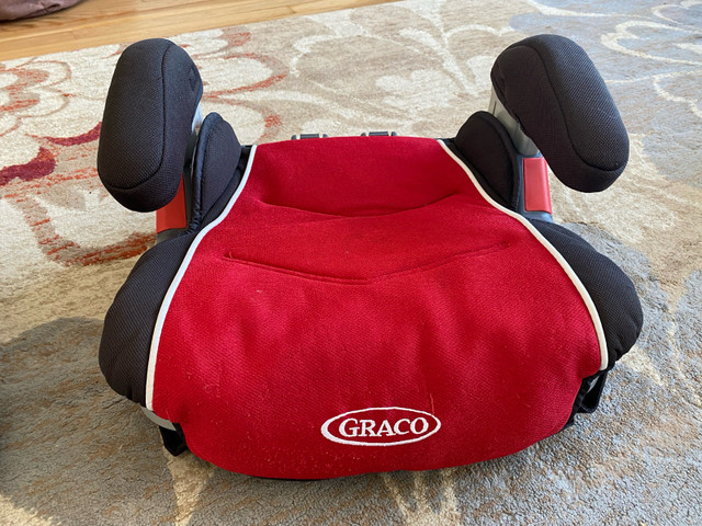 Graco Booster Seats and Nuby Stepstool in Multi-item in Saskatoon - Image 4