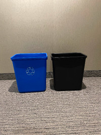 Garbage & Recycling Bin Set - Perfect Condition!