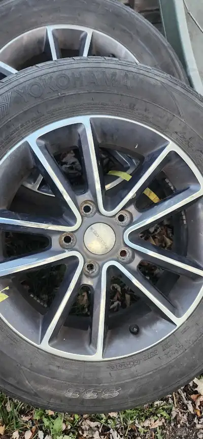 17 inch dodge rims little dirty but in good shape yokohama tires hold air 225 65r 17 need replacing...