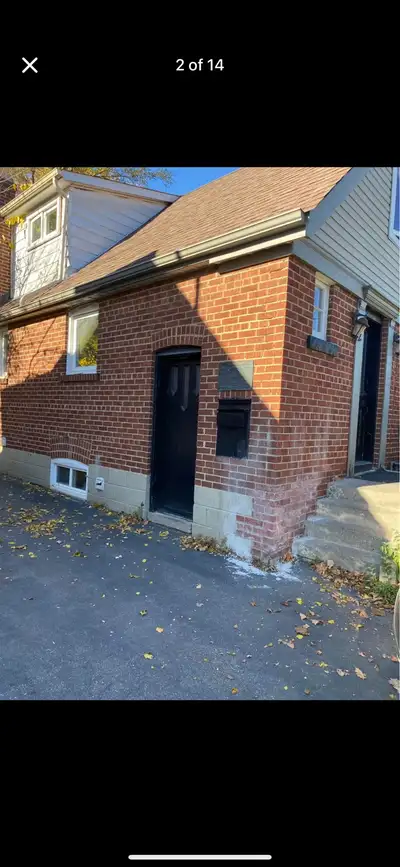 Private Room for Rent North York (Jane and Trethewey)