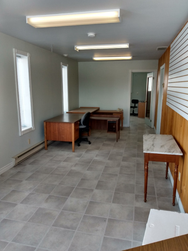 Hanover, Office and storage space in Commercial & Office Space for Rent in Owen Sound - Image 4