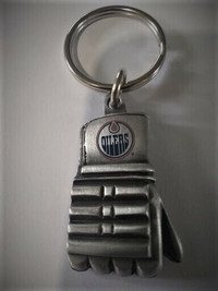 "L@@K"Oilers" NHL Hockey Glove Pewter 3D Key Chain