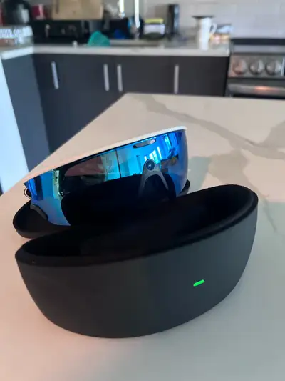 Oakley Meta Vanguard, View more