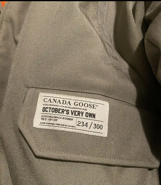 OVO x Canada Goose Large Chilliwack Bomber Jacket in Men's in Markham / York Region - Image 3