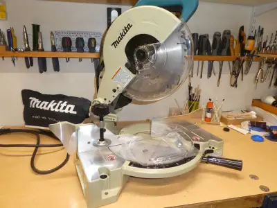 SCIE ONGLET 10" COMBINE MAKITA LS1040 neuve et jamais utilisé, View more
