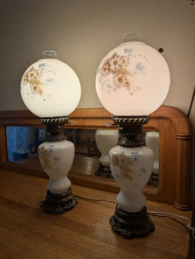 2 lampes vintage années 50 / 2 table lamps in Indoor Lighting & Fans in City of Montréal - Image 3