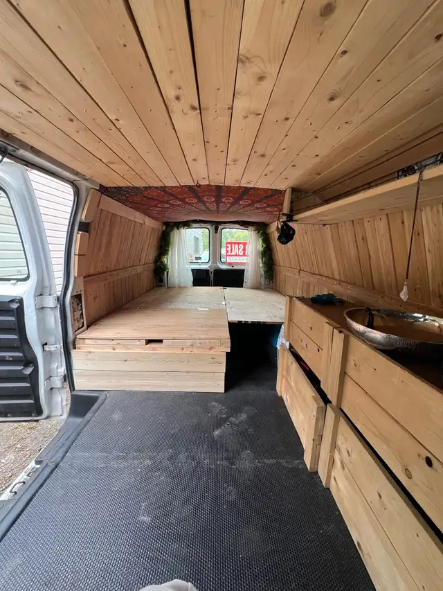 GMC Savana 3500 – Converted and Insulated Camper Van in Travel Trailers & Campers in Fredericton - Image 8