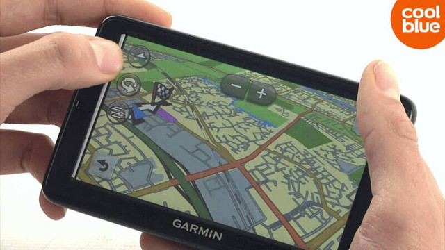 Garmin nüvi 2595LMT GPS with voice activation mode in General Electronics in Mississauga / Peel Region - Image 2
