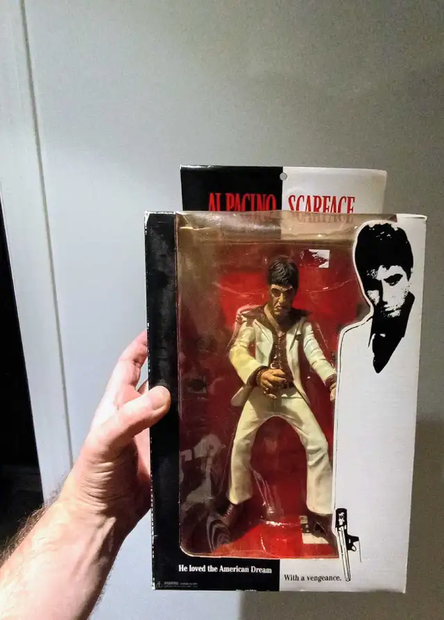 Scarface The Player Action Figure New sealed (dust sorry ) 10'