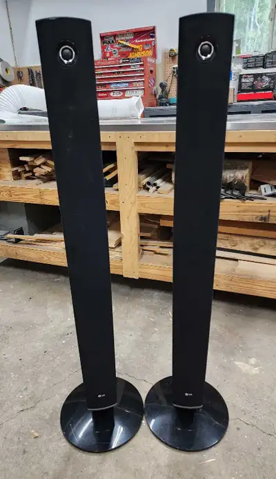 2 tower speakers, 2 front speakers & 1 center speaker. All in good working condition. All together f...