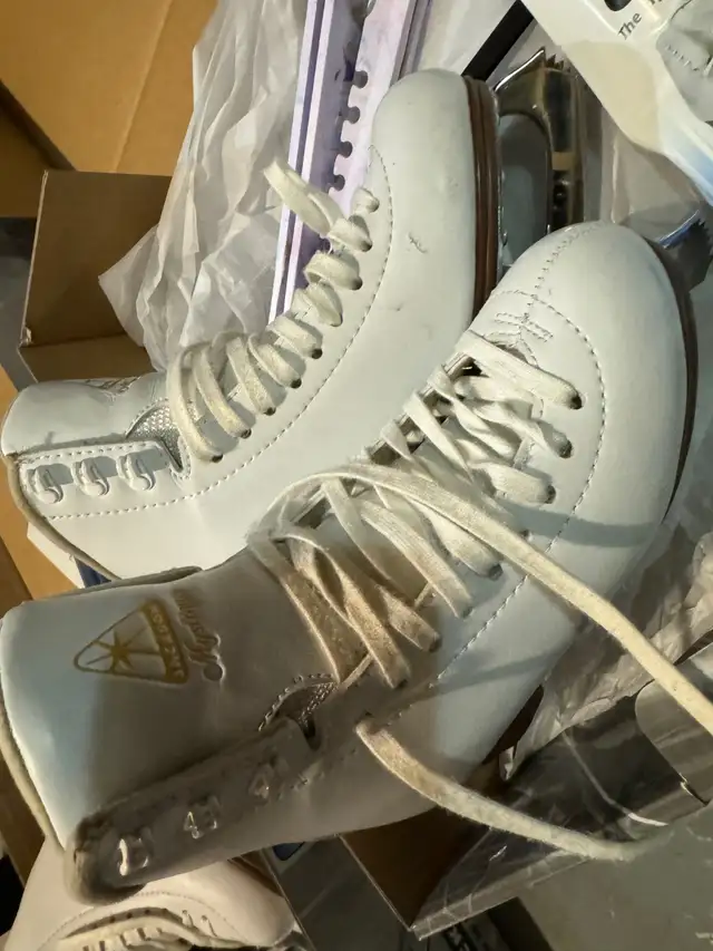 Figure Skates- Sizes 1.5 &3.5 in Skates & Blades in Hamilton - Image 7