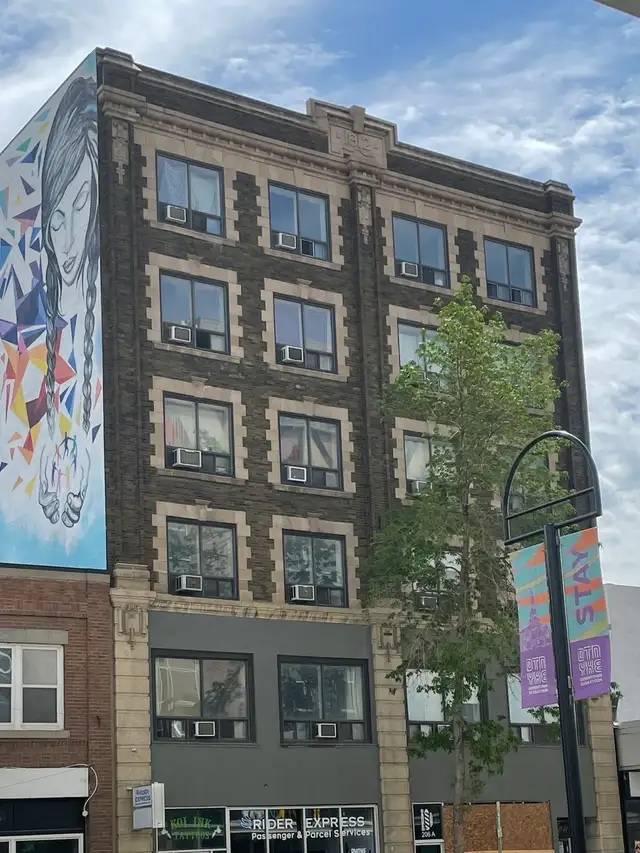 Downtown Bachelor Suite