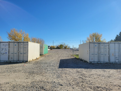 1 Acre of Secured Yard space