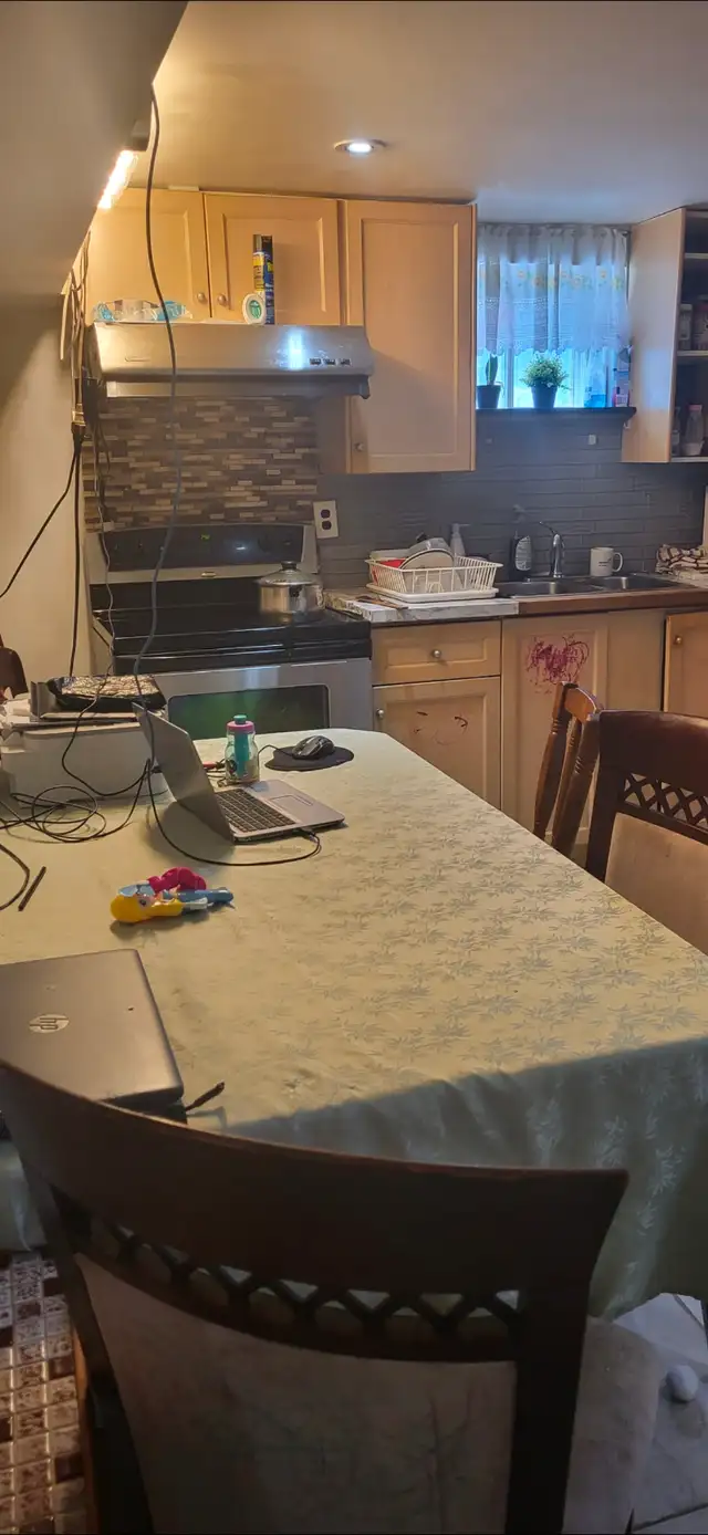 2 bed 1 bath unit $1,500 /month