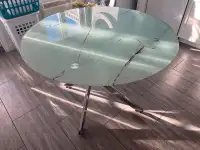 Table ronde pied inox plateau verre