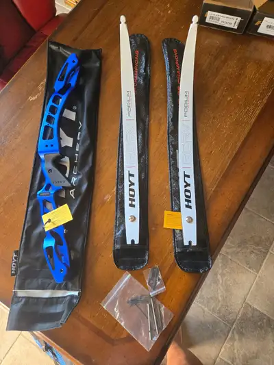 HOYT RCRV PODIUM SERIESGRAND PRIX ILF RISER AND RECURVED LIMBS, View more