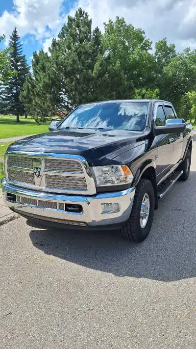 2012 Ram 2500 6.7 L Cummins turbo diesel (deleted) with 262,000km. Laramie trim, it features a premi...