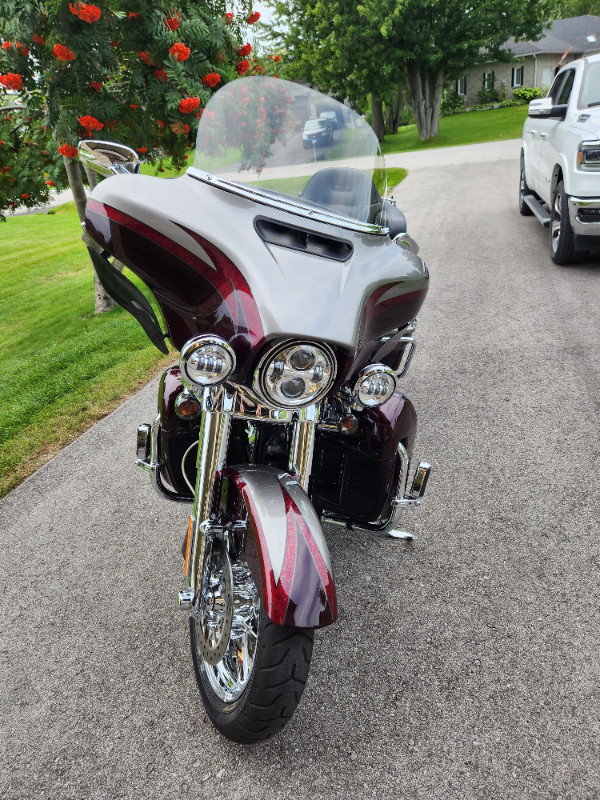 2015 Harley Davidson CVO Limited Screamin Eagle in Touring in Barrie - Image 4