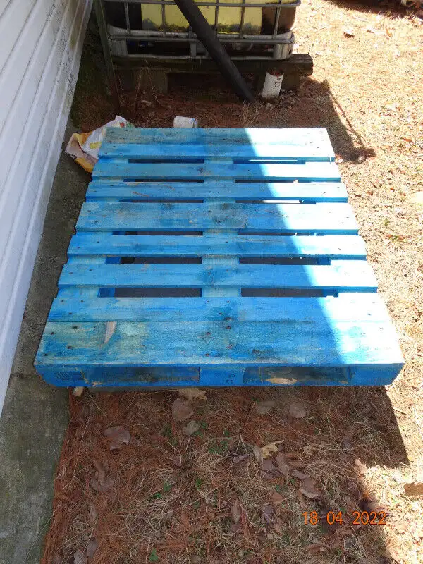 Palettes de bois bleues en bois franc très solides in Other in Lanaudière - Image 3