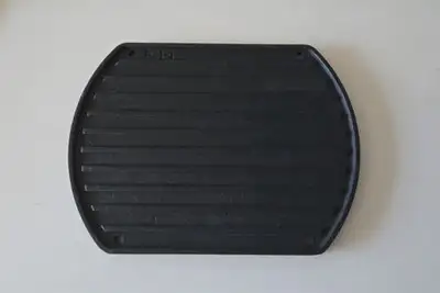 Petite plancha en fonte 7" x 10" Uns face grill, une face plate Pour déjeuner sur le pouce Compacte...