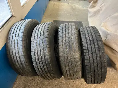 LT 245/75 R16 Michelin LTX. Older , Michelin sidewall cracks . 4 rims off 2001 GMC 2500 p/u , 6 bolt...