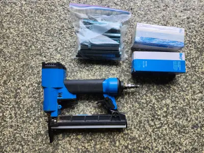 Fasco F21T 92-25A Air staple gun agrafeuse pneumatique avec agra, View more