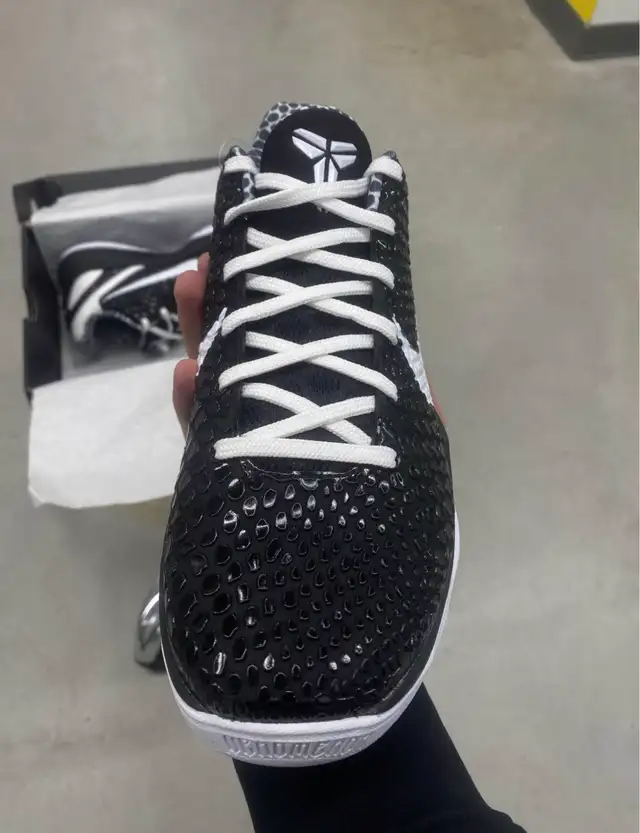 Kobe 6 Mambacita in Men's Shoes in Mississauga / Peel Region - Image 3