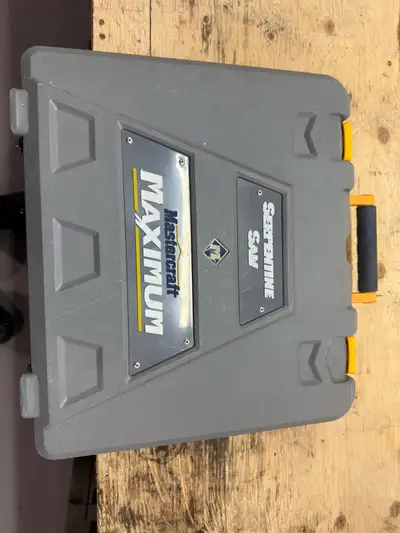 I'm selling a Mastercraft Maximum jigsaw with variable speed and a serpentine saw. This tool comes w...