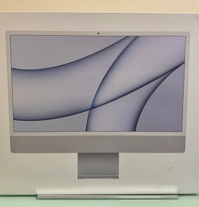 iMac 24 pouces 512g  in Desktop Computers in Laval / North Shore - Image 6