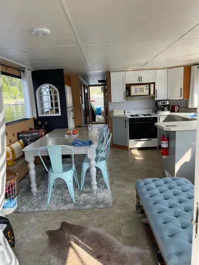 50 Ft Sunseeker Houseboat with yearly slip on rent
