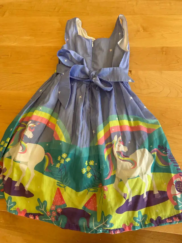 Robe motifs licornes in Kids & Youth in City of Montréal - Image 3