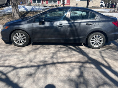 2012 Honda Civic with only 108k km SAFETIED SUNROOF