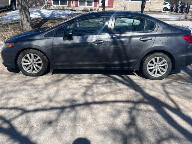 2012 Honda Civic with only 108k km SAFETIED SUNROOF in Cars & Trucks in Winnipeg