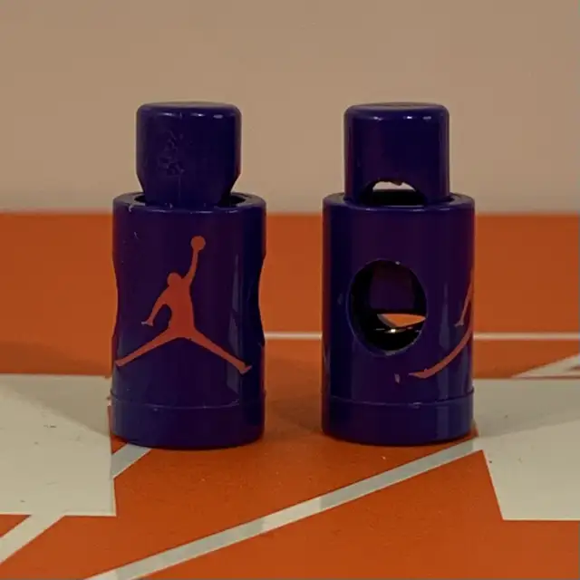 Jordan 1 Retro High Gatorade Rush Violet Mens Shoes Size 11.5 in Men's Shoes in Mississauga / Peel Region - Image 9