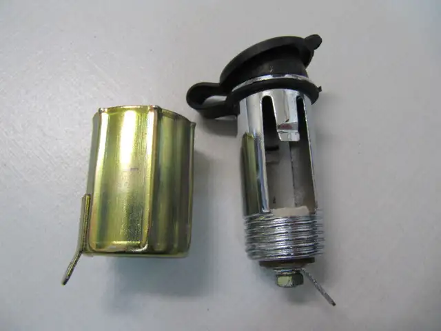 Yin Hong 12Volt DC Battery Switch & Cigarette Lighter Socket in Arts & Collectibles in Mississauga / Peel Region - Image 7