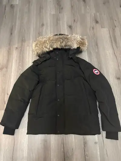 CANADA GOOSE PARKA MEDIUM, View more