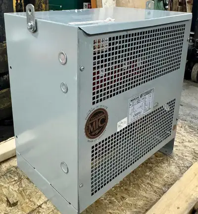 Marcus 3 Phase Transformer 30 kVA Model: MT30A1 Primary voltage: 600V Secondary: 208Y/120V. Used, in...