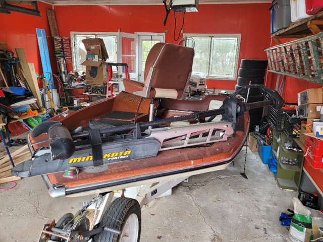 Bass boat 18' avec trailer dans Vedettes et bateaux à moteur  à Ouest de l’Île