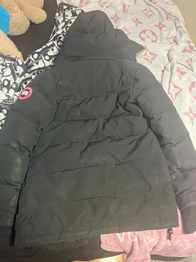Canada Goose Down Parka - Black in Women's - Tops & Outerwear in Mississauga / Peel Region - Image 3