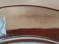 Vintage Pyrex Lid