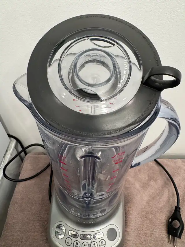 Breville Blender BBL605XL in Processors, Blenders & Juicers in City of Toronto - Image 4