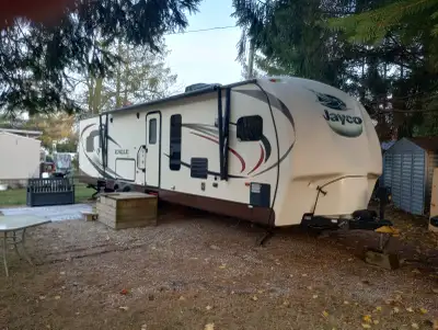 36' of glamping luxury in a top of the line Jayco Eagle. King size bed, 30x40 shower, large kitchen...